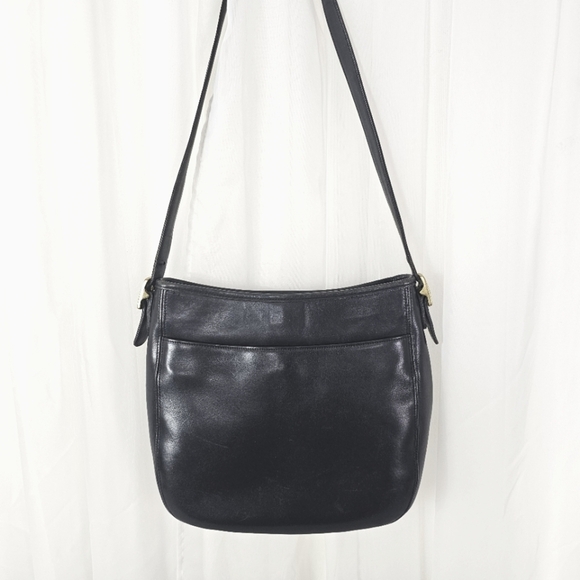 Vintage Coach black leather shoulder bag brass hardware - Picture 1 of 9